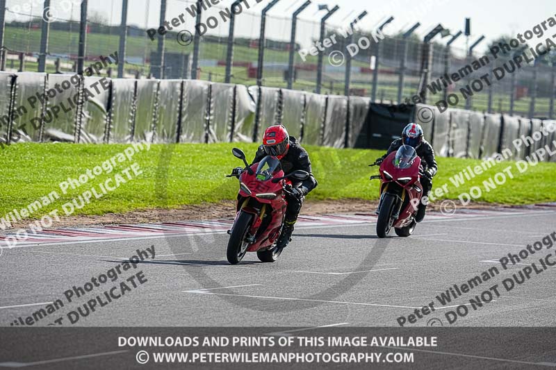 donington no limits trackday;donington park photographs;donington trackday photographs;no limits trackdays;peter wileman photography;trackday digital images;trackday photos